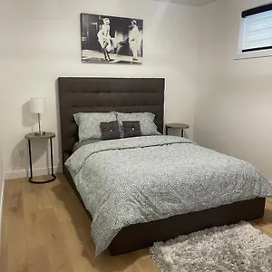 Stylish 2 Bedroom In Sw Close To Windermere And International Airport Villa