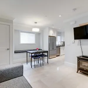 new-private-main-st-coach-house.vancouver-hotels-bc.net/
